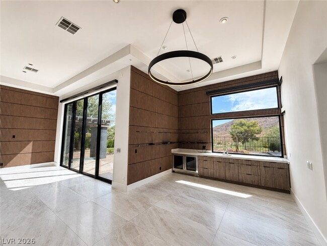 Building Photo - 2577 Red Arrow Dr
