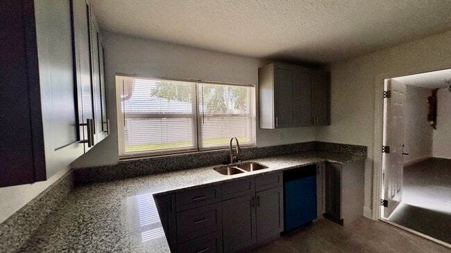 Photo - 3252 Golfview Rd