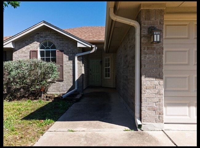Photo - One month rent free if rented by July 1st!!!