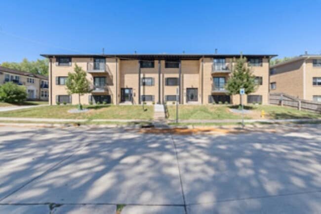 Photo - 1646 W 42nd St Apartment Unit 7
