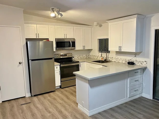 Building Photo - 5735 E McDowell Rd