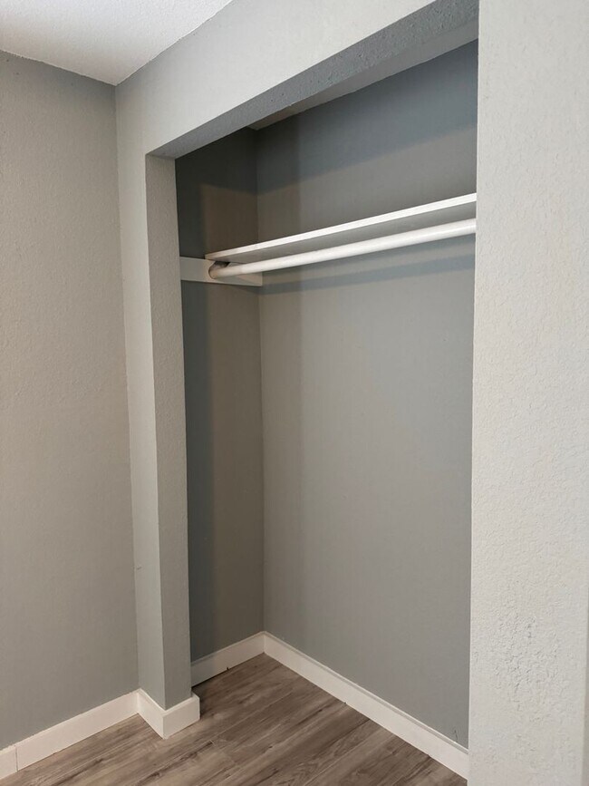 Photo - 807 E Southcross Unit 1