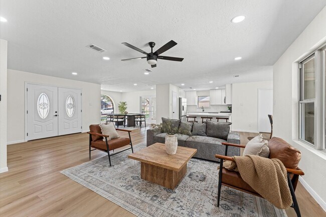 Photo - 2914 Riata Ln