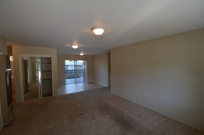 Photo - 1146 Warner St Unit 1146B