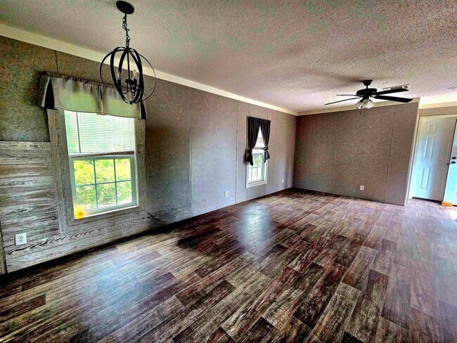 Photo - 629 Charles Hendry Rd