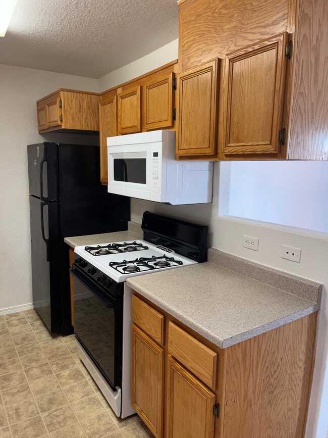 Building Photo - 4730 E Craig Rd Unit 2099