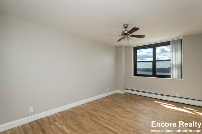 Photo - 1410 Columbia Rd Unidad 712E