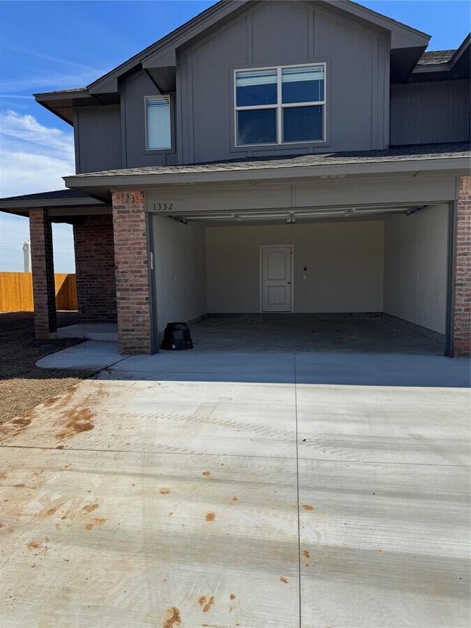 Photo - 1332 Brooks Dr