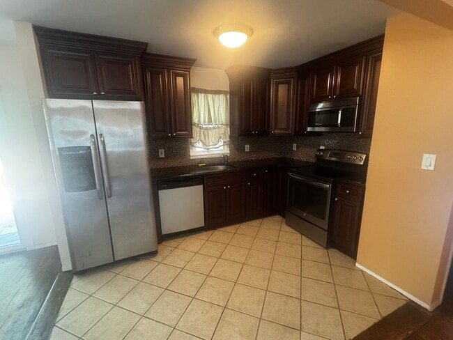 Building Photo - 103 NY-25A Rental