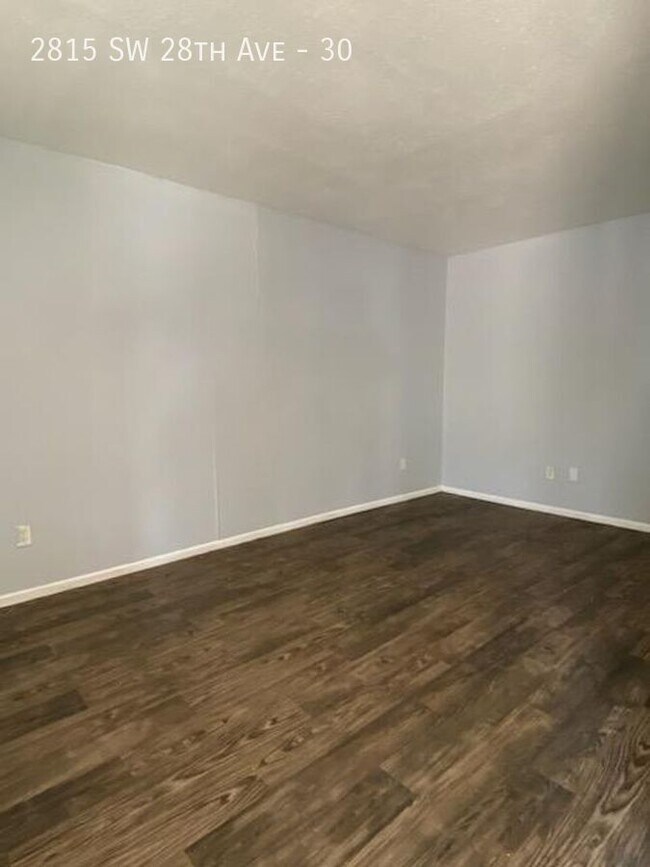 All Bills Paid! Ask about our Movein special Apartamento Unidad 30