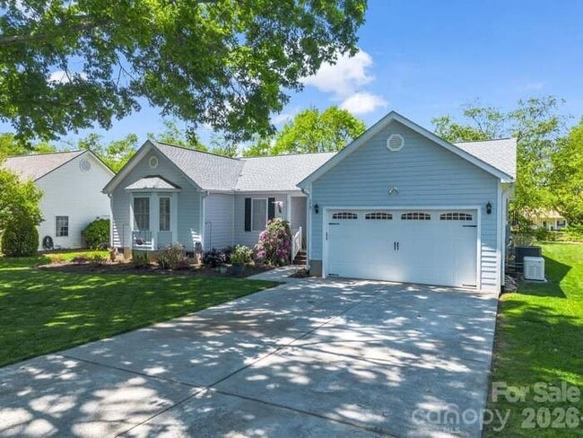 Photo - 179 Kingfisher Ln