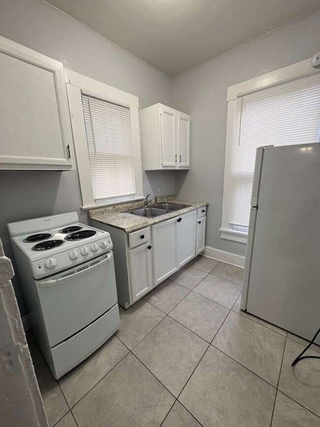 Photo - 140 E 5th St Unit 140 E 5th St  2