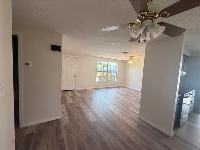Photo - 4694 Nele St