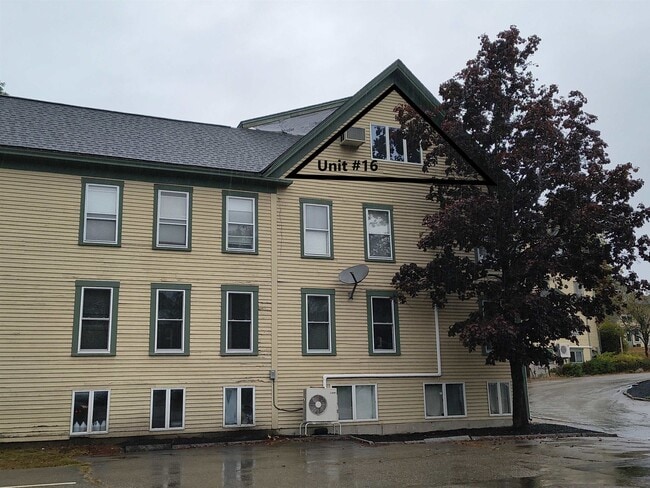 Building Photo - 376 Union Ave Unit 16