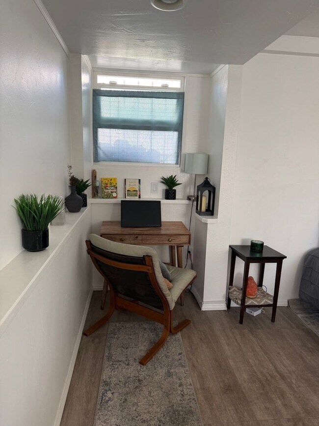 Photo - 731-33 Beryl St Unit 733.5