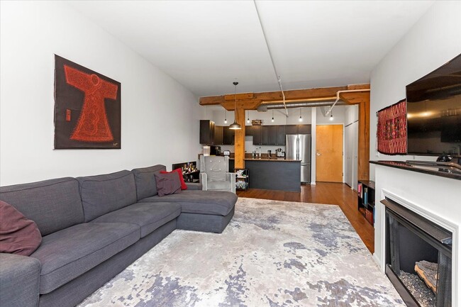 Photo - 1735 W Diversey Pky Condo Unit 417