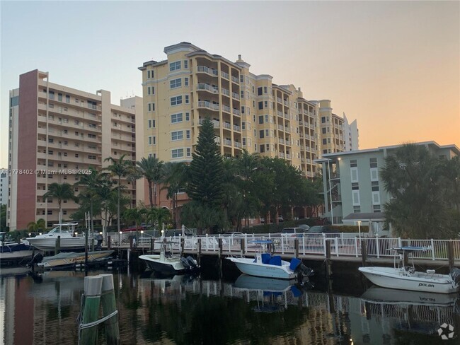 Building Photo - 1395 S Ocean Blvd Unit # 7A Rental