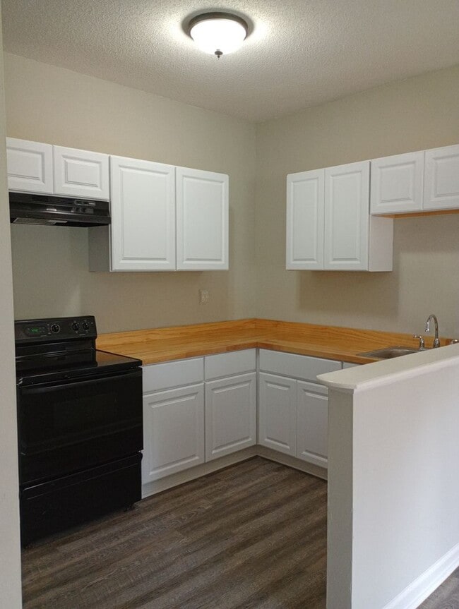 Photo - 900 Carline Rd Unit Apt A