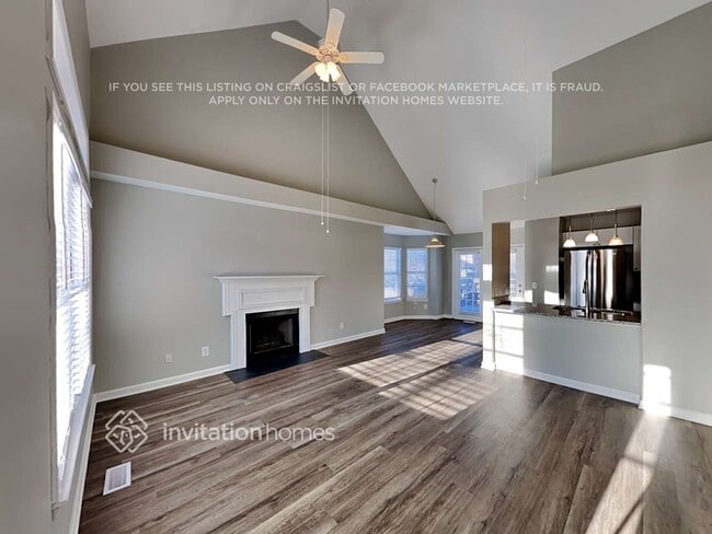 Photo - 612 Creekfront Dr