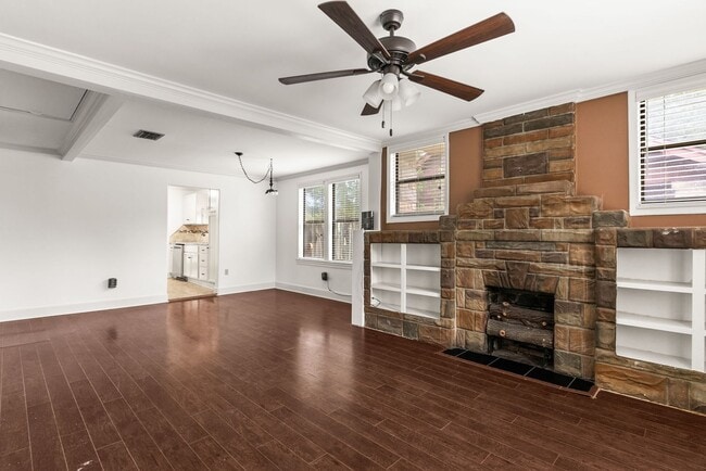 Photo - Charming 2 Bedroom 1 Bath house in the Argenta District of North Little Rock.