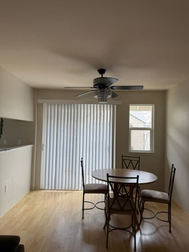 654 Meakanu Ln