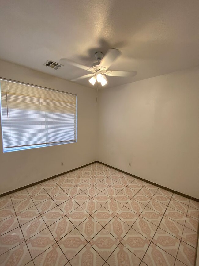 Photo - AMERICANA Property Mgmt - Freshly remodeled 4 beds-2 story house in the East