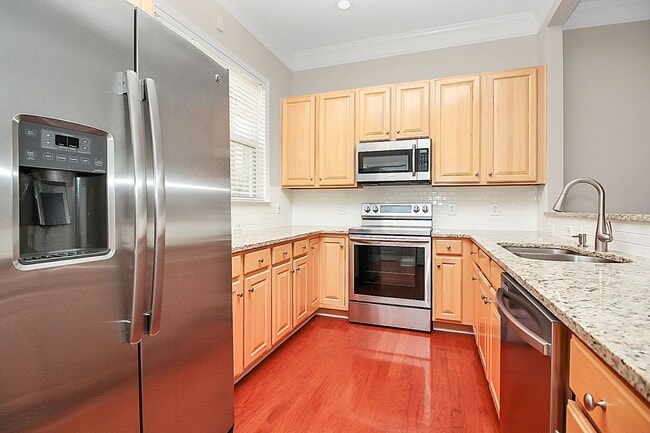 Photo - Townhome in The Plaza/NODA coming soon for Lease!