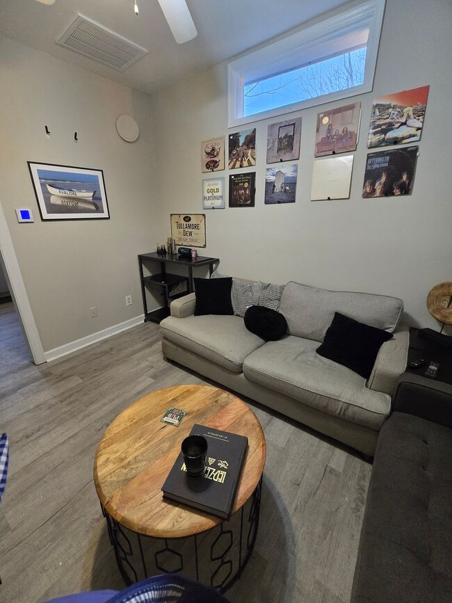 Photo - 72A Unidad CH