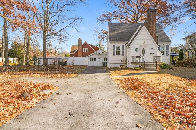 Photo - 71 Longfellow St