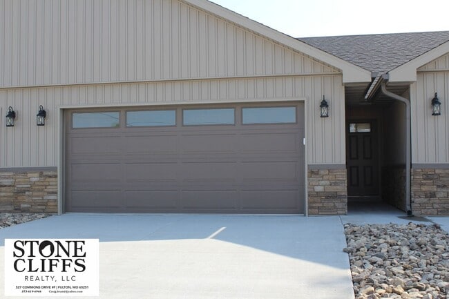 Building Photo - 904 Scott Station Rd