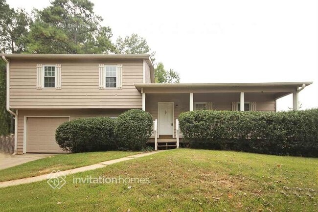 Building Photo - 2200 Greenridge Dr SW