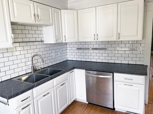 Photo - 1447 Larchmont Ave Unidad Upper
