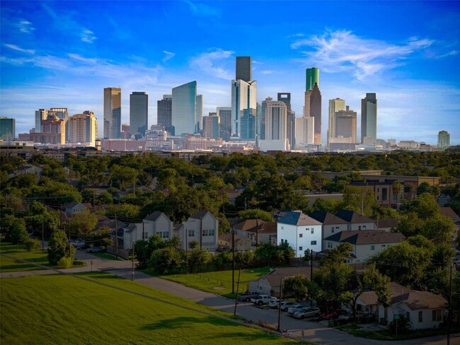 Photo - 1807 Lee St