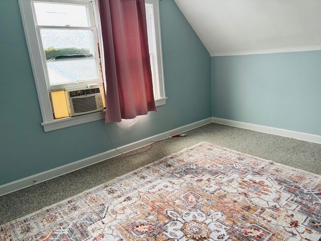 Photo - 2679 Hampshire Rd Unit #3