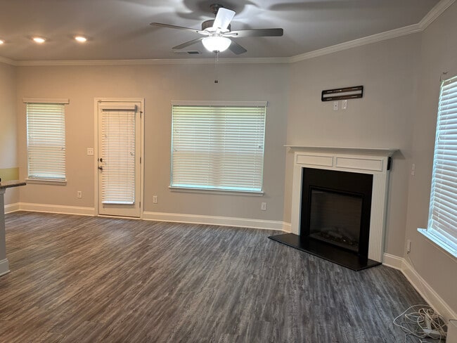 Room in Townhome on Castellan Dr