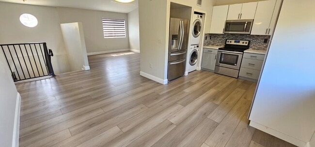 Building Photo - 17362 NW 74th Ave Unit 201