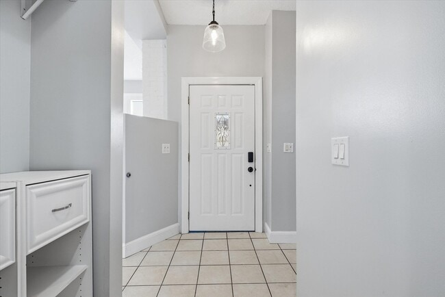 Photo - 156 N Broadway