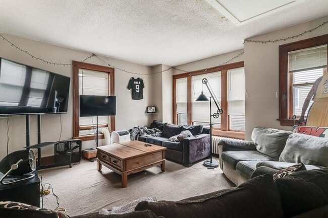 Photo - 903 Zeisler St Unit 3