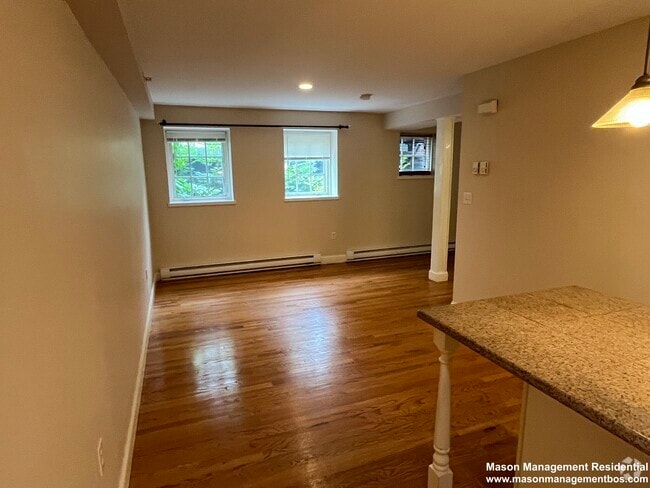 Building Photo - 317 Saint Paul St Unit 5 Rental