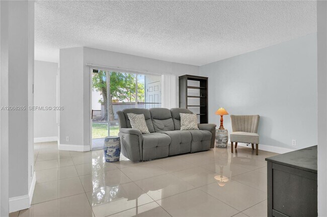 Photo - 13946 SW 91st Terrace Unit 13946