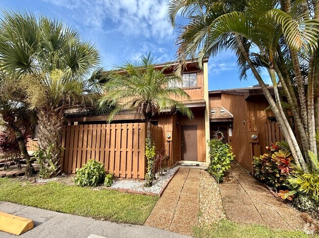 Building Photo - 4192 SW 87th Ter Rental