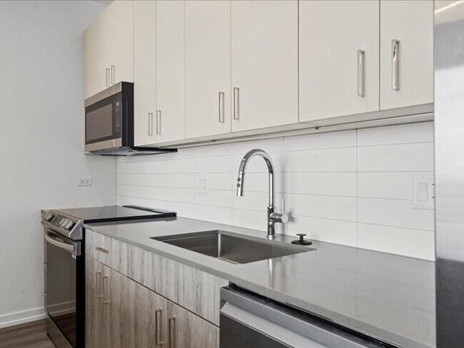 Photo - 808 N Cleveland Ave Unit 1712