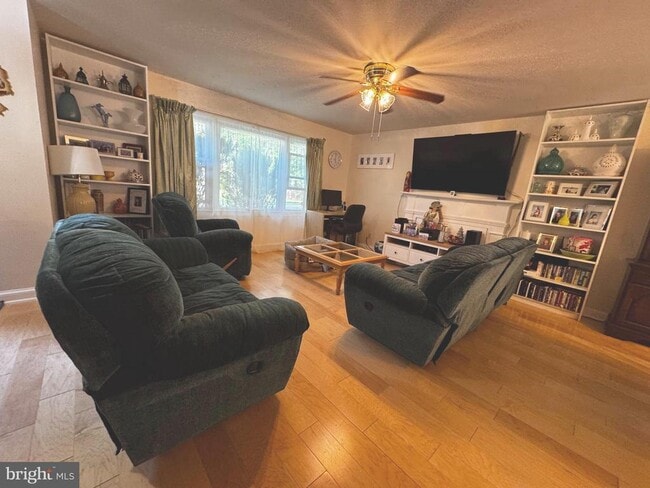 Photo - 3300 N Harrison St