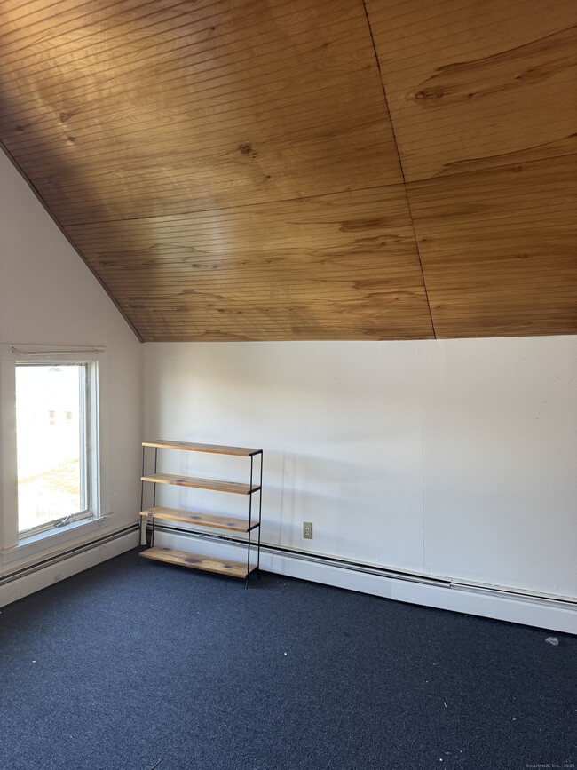 Photo - 64 Thompson St