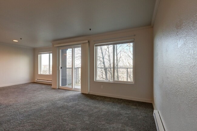 Photo - 2 Bedroom/1 Bath Luxury Beacon Hill Condo, Perfect Location!! Unit C304