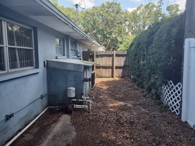 489 Jewel Ct Unit 1