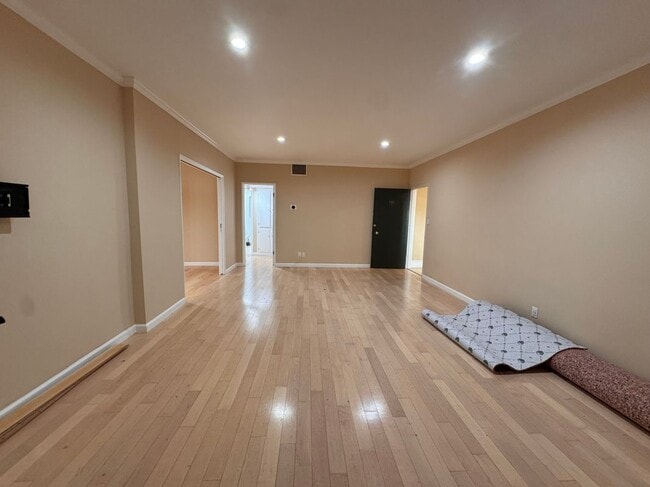 Photo - 8550 Holloway Dr