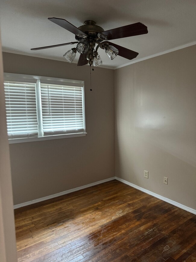 Photo - 9114 New Maple Rd