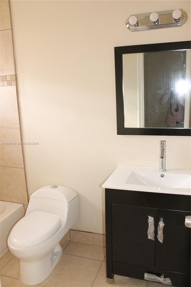 Photo - 334 SW 2nd Ct