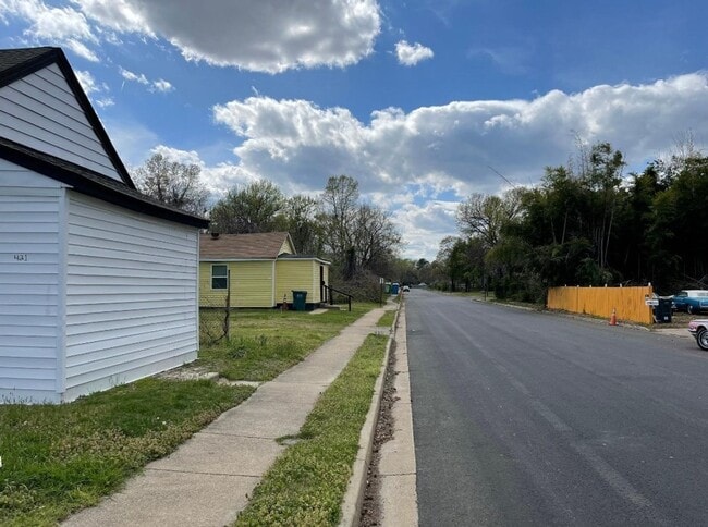Photo - Cozy 2bd/1bath with Big Yard